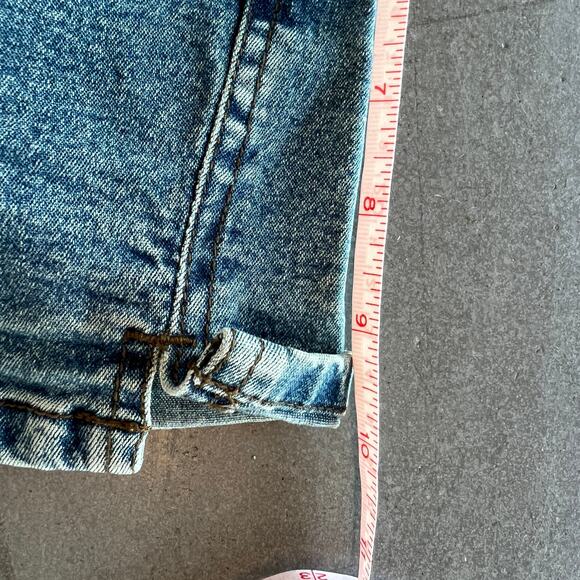 Vintage Y2K Mudd Low Rise Medium Wash Denim Blue Jean Short Women's Size 11/28 - Picture 5 of 6